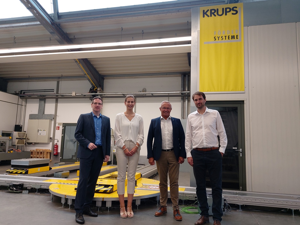 Landrat Achim Hallerbach und Kreis-Wirtschaftsförderer Harald Schmillen zu Gast bei der KRUPS Automation